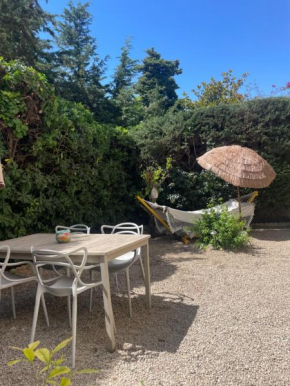 Bel appartement Cap d Antibes avec terrasses et jardins